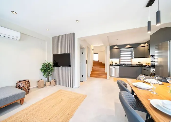 Havuzlu Korunakli Oezel Вилла Фетхие