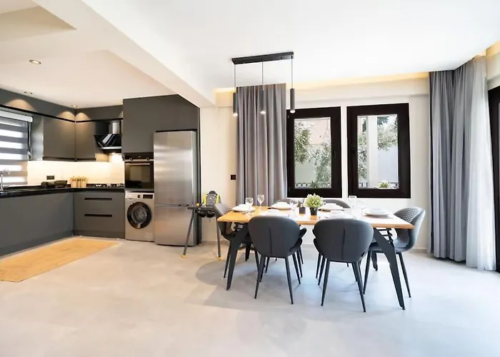 Havuzlu Korunakli Oezel Фетхие